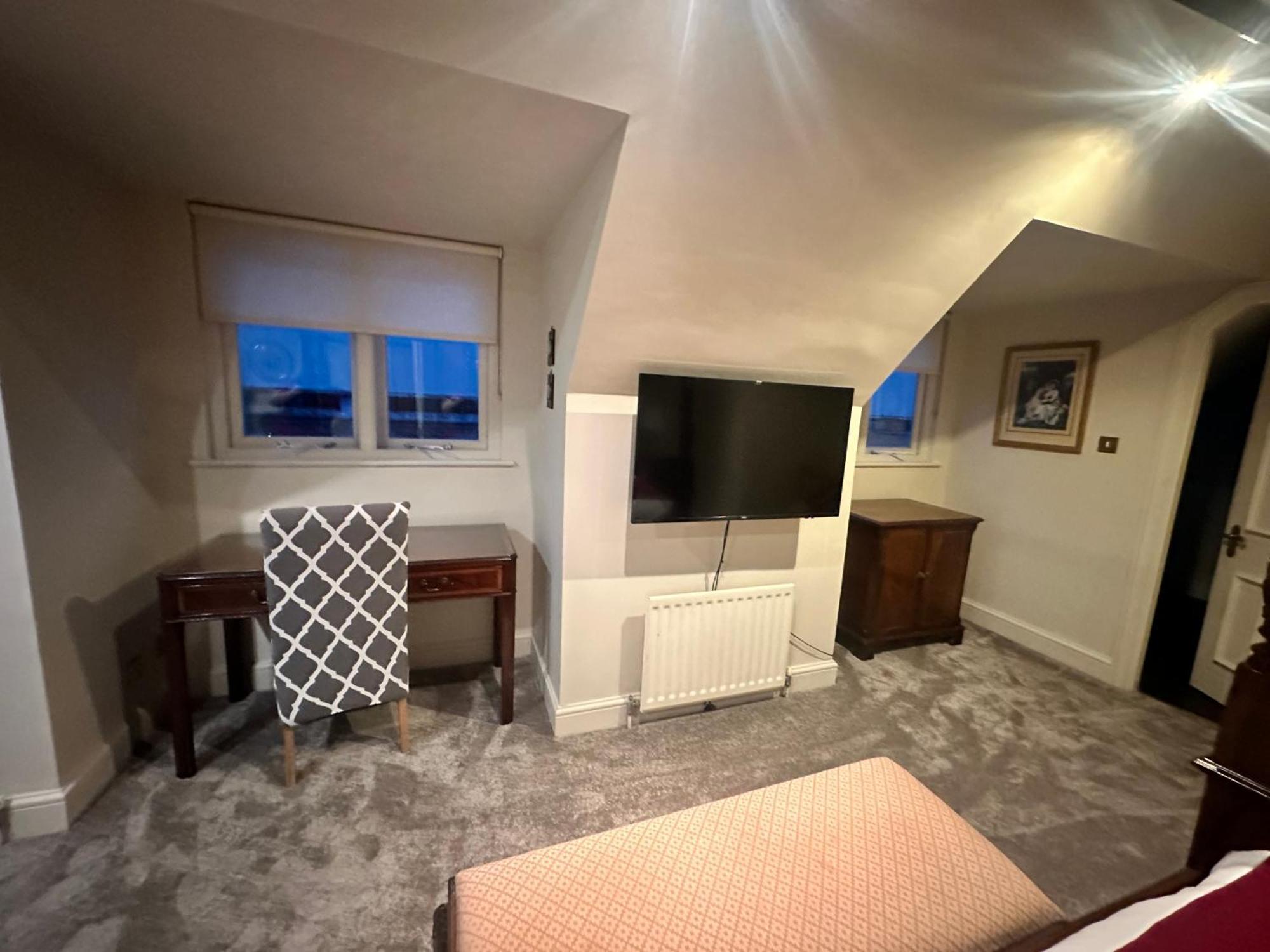 The Angel Posting House & Livery Guildford Bagian luar foto