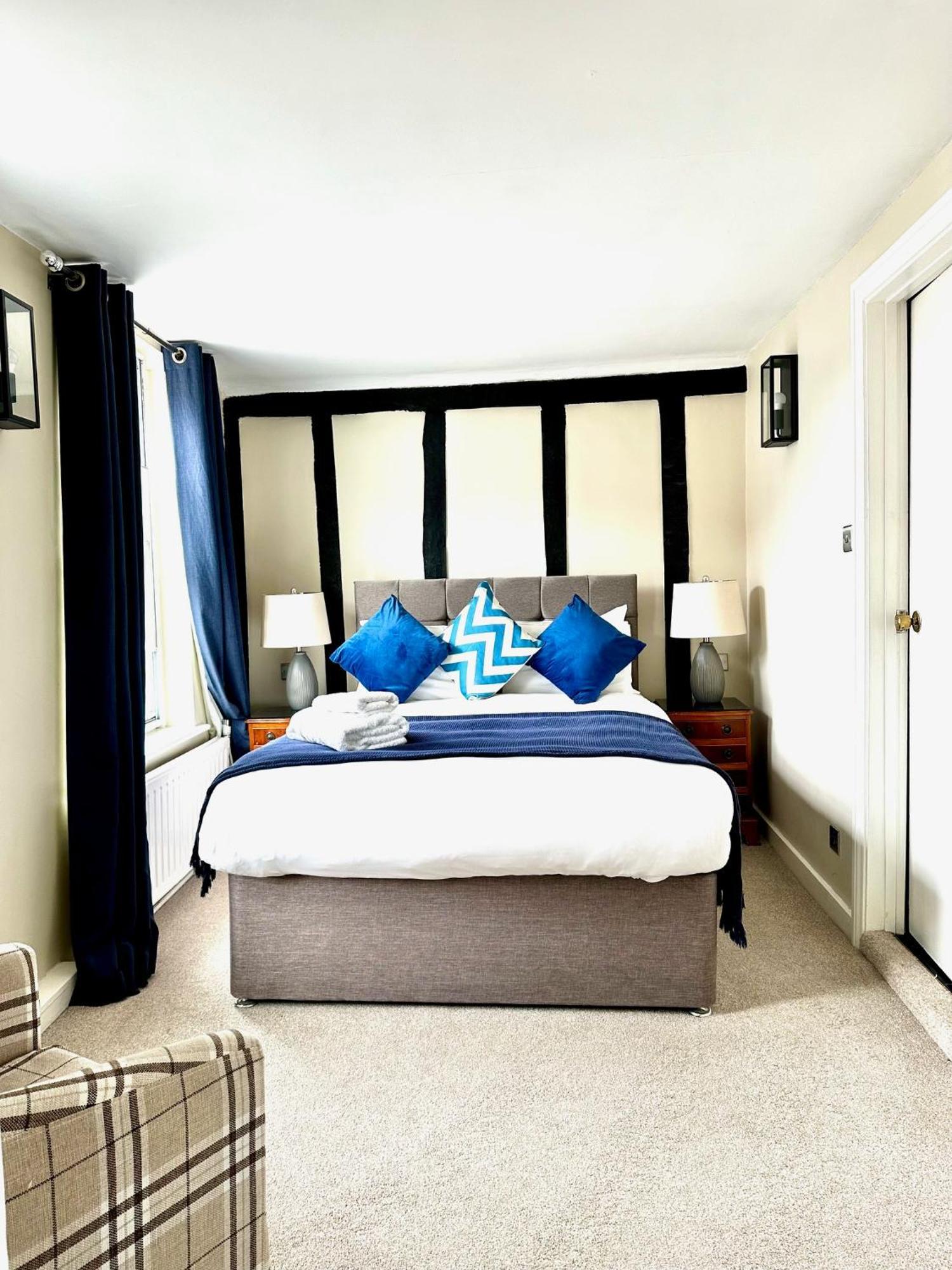 The Angel Posting House & Livery Guildford Bagian luar foto