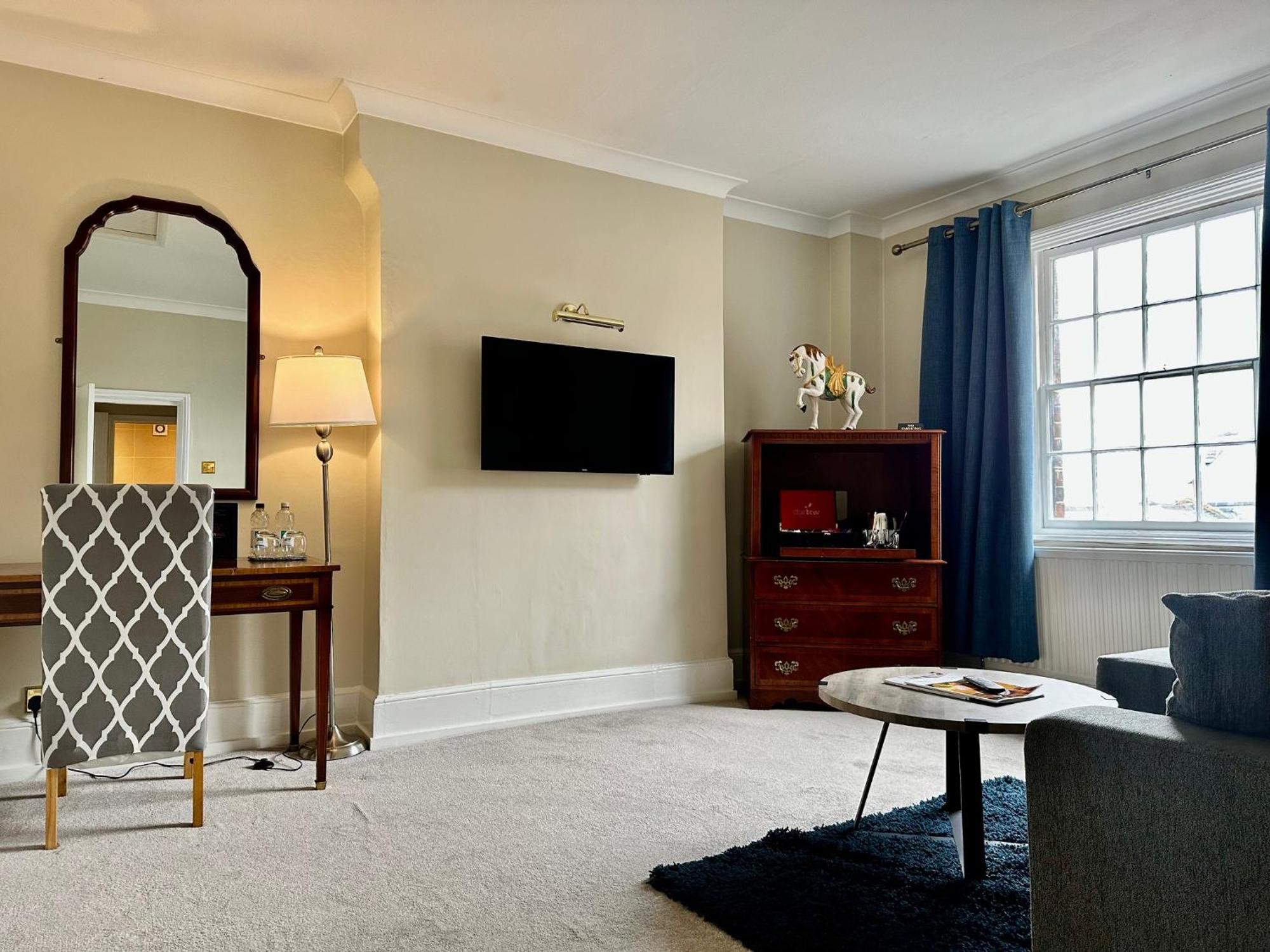 The Angel Posting House & Livery Guildford Bagian luar foto